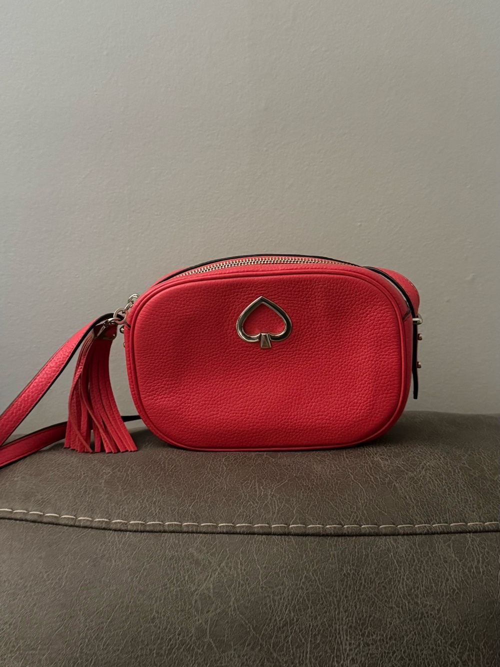 Kate Spade - Kourtney coral red crossbody camera bag